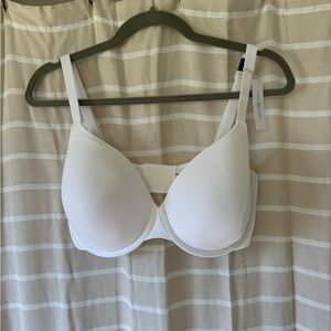 Victoria’s Secret T-Shirt Bra